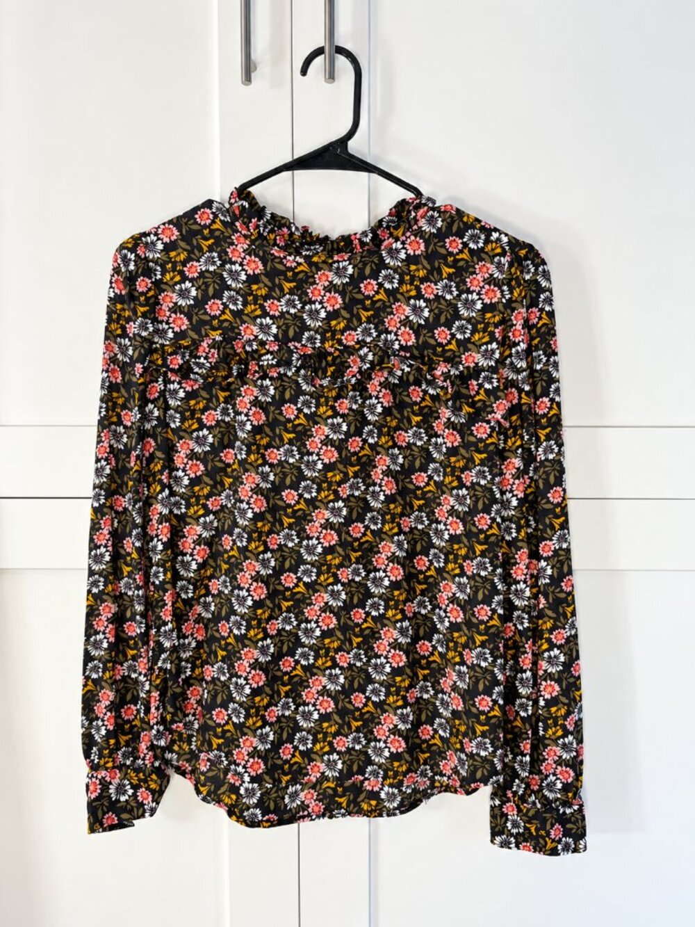 LOFT | 100% Modal Floral Ruffle Blouse | Size Small Petite